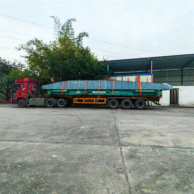 2.3m x 1.6m x 2.2mのサイズおよびISO9001証明の7.5トンの掘削機の杭打ちブーム機械